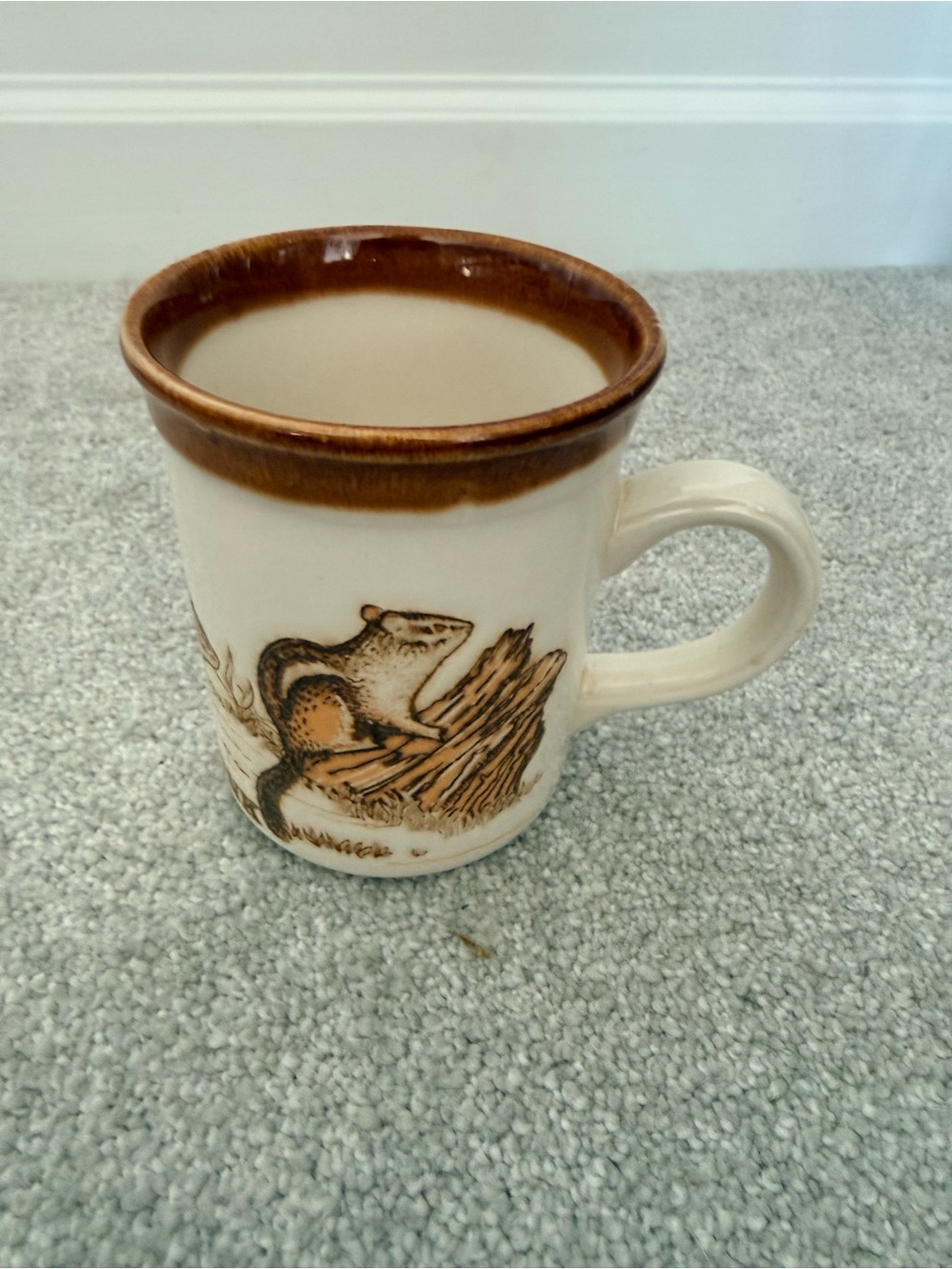 Chipmunk biltons made in England mug